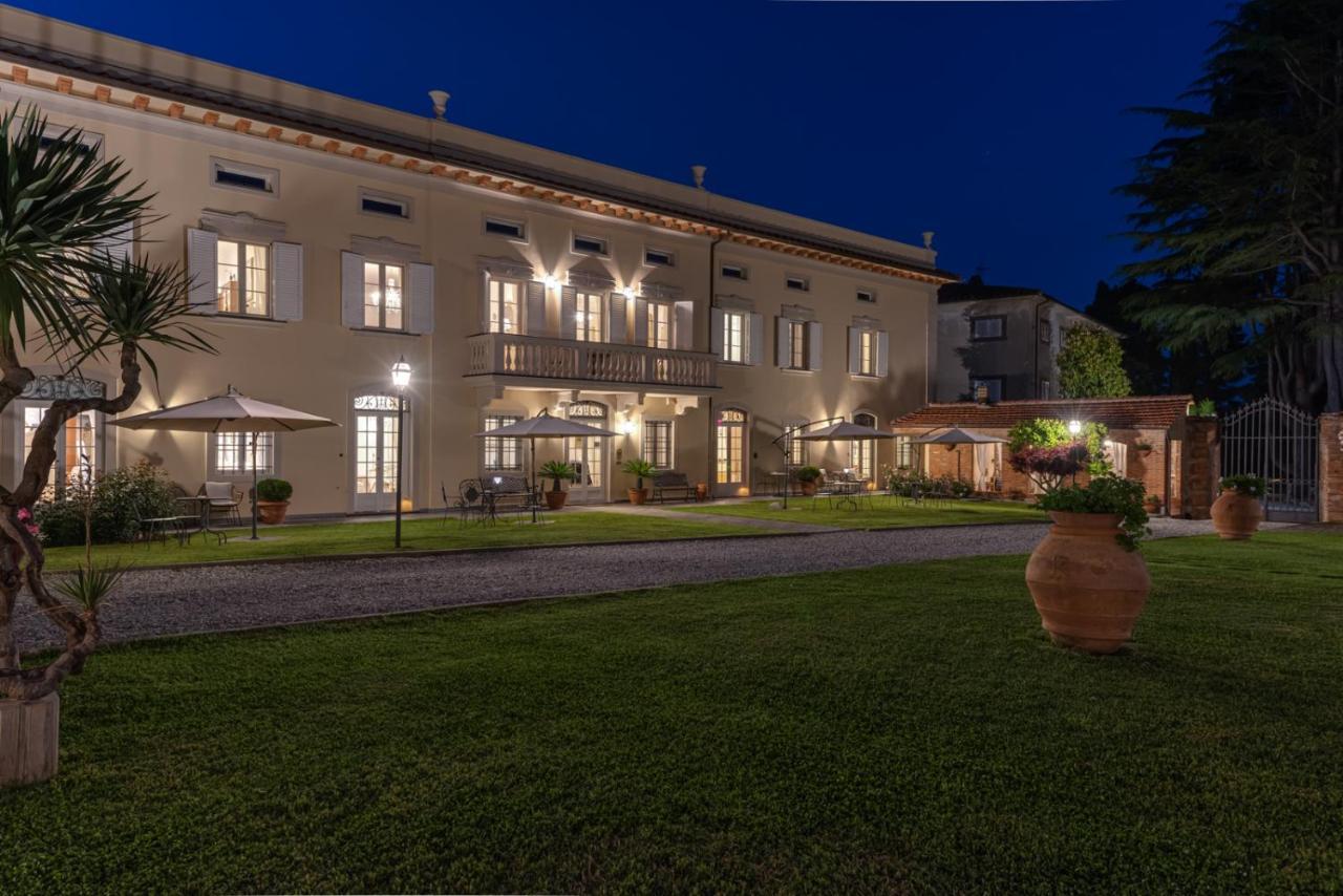 Villa Del Papa ลุคคา ภายนอก รูปภาพ